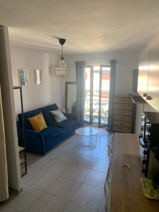 Appartement Studio Au Coeur Du Golf De Saint-Tropez Cavalaire-sur-Mer Exteriör bild